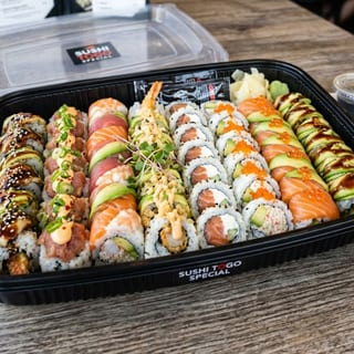 Chef's Choice Special Roll Combo(80)