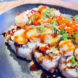 Scallop Dynamite Roll